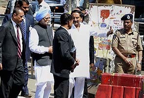 Hyderabad blasts: PM meets injured, says 'I share your pain and grief'