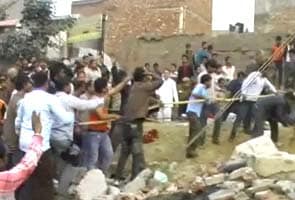 Two dead, many injured in Delhi building collapse