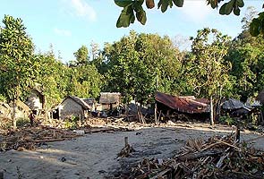 Rescue teams scramble to reach tsunami-hit villages in Solomon Islands