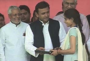 Akhilesh Yadav's 2-crore ads celebrate lion safari, freebie laptops