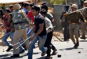 Violent clashes between students at Allahabad University, crude bombs hurled