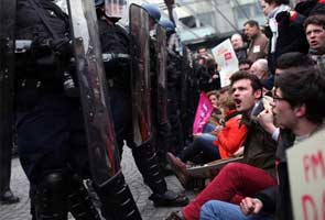 Clashes at French anti-gay marriage protest