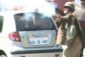 Police post, vans set on fire on second day of lawyers' protest in Jaipur