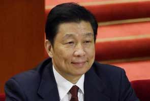 China's Xi flexes muscle, chooses reformist vice president: sources