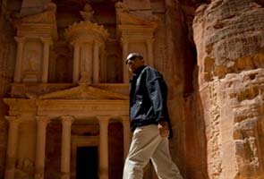 Obama ends Mideast trip with tour of ancient Petra