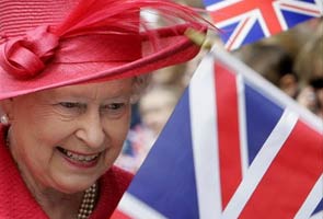 Queen Elizabeth II admitted in hospital