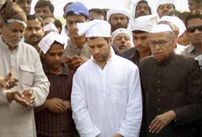 Rahul Gandhi meets widow of murdered UP police officer Zia-ul-Haq