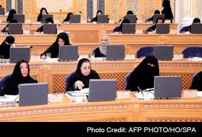 3,000 Saudis urge Shura council to debate women's driving