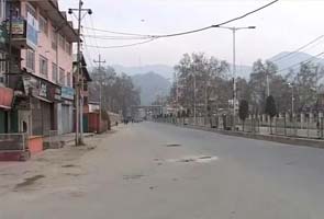 Curfew in Srinagar after protester's death in alleged firing by security forces