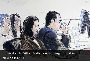 'Cannibal cop' weeps in fiery climax to trial