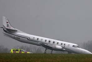 Dublin Airport snarled as plane's nose wheel fails 