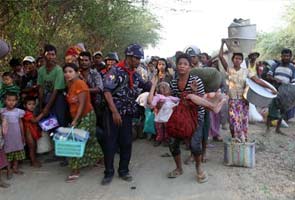 Myanmar army patrols central city after violence 