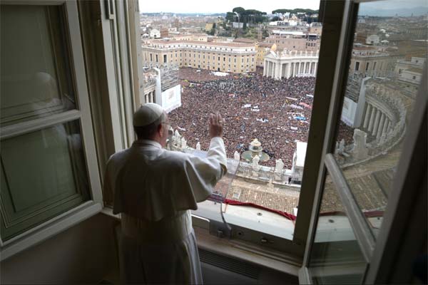 'Pope Francis will be a great pope -- if they let him,' pilgrims say 