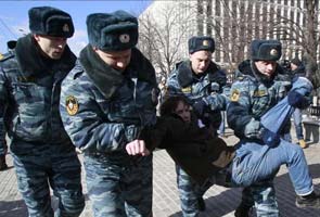 Russian police detain several Pussy Riot supporters