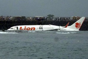 Investigators probe Lion Air crash in Bali