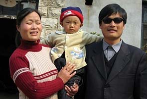 Blind activist Chen Guangcheng's family faces threats in China