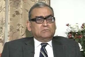 Quit, if you cannot abide by constitution: Justice Markandey Katju tells Jayalalithaa
