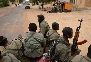 Mali troops sweep Timbuktu for Islamist rebels after battle
