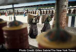 With money and influence, Chinese make inroads in Nepal With money and influence, Chinese make inroads in Nepal