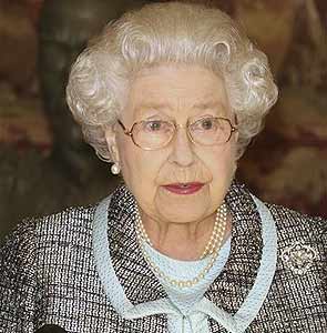 Queen Elizabeth II gets five million pounds pay hike