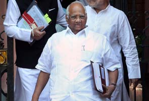 UPA vulnerable after DMK pullout, says Sharad Pawar