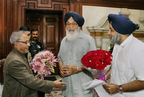 Punjab chief minister Parkash Singh Badal meets President Pranab Mukherjee to seek clemency for Devinderpal Singh Bhullar