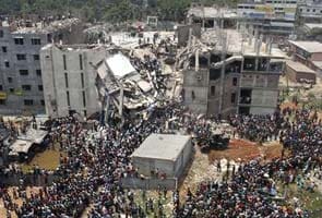 Death toll in Bangladesh building collapse climbs to 160