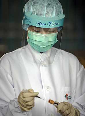 First human H7N9 bird flu case in Beijing confirmed