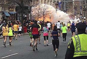 Boston Marathon blasts: Investigators scour video, photos for clues