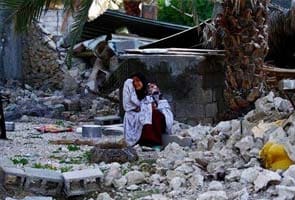 Iran quake toll mounts to 37, state announces three days of mourning