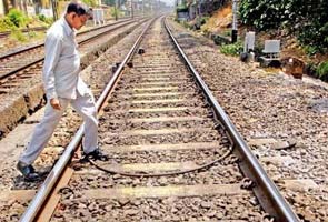 Insurance firm ad 'kills' people on rail tracks 