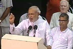 Narendra Modi taunts Prime Minister's Office over tweets