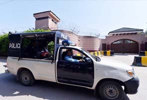 Pakistan police defuse bomb near Pervez Musharraf's house 