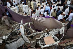 Pakistan bomb attacks kill one, injure 19: officials