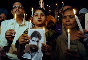Sarabjit Singh critical: candle light march for his recovery