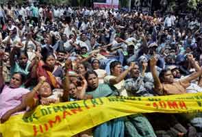 Chit fund scam: Thousands protest against Sudipta Sen's Saradha Group in Guwahati