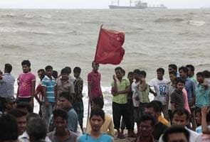 Cyclone Mahasen fizzles as it hits Bangladesh