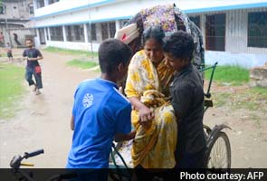 Cyclone Mahasen: Thousands evacuated in Bangladesh  