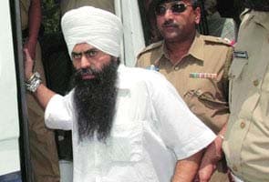 Devinderpal Singh Bhullar's wife seeks stay on his execution