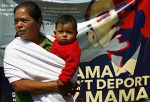 Migrants to Barack Obama: Don't deport Mama