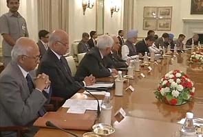 Prime Minister Manmohan Singh, Chinese premier Li Keqiang address media: Highlights