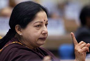 Jayalalithaa warns of banning political parties indulging in violence