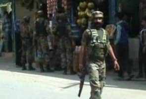 Police officer shot dead in Kashmir by suspected militants
