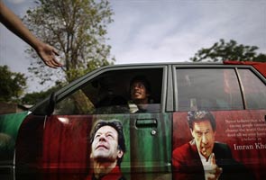 Pakistan set for historic, unpredictable election