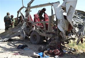 Taliban rickshaw bomb kills 13, including 11 policemen, in Pakistan