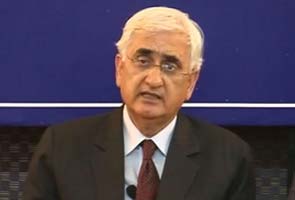 Salman Khurshid visits Beijing, discusses border standoff