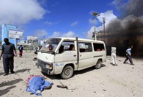 Bomb hits convoy carrying Qatar officials in Somalia, eight dead 