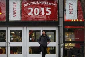 Recent US college graduates disillusioned, underemployed: poll