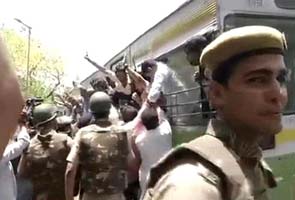 BJP youth wing workers detained during protest in Delhi