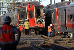Probe begins after commuter trains crash in Connecticut